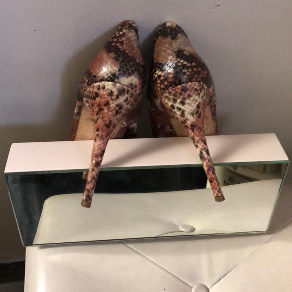 2 pairs Lk Bennett pumps 39&39.9 - Picture 4 of 15